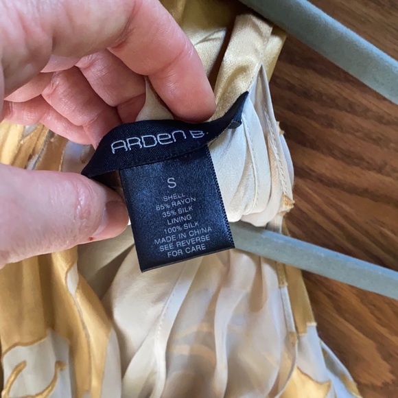 Silk gold and mesh dress with cream under layer - Picture 2 of 3